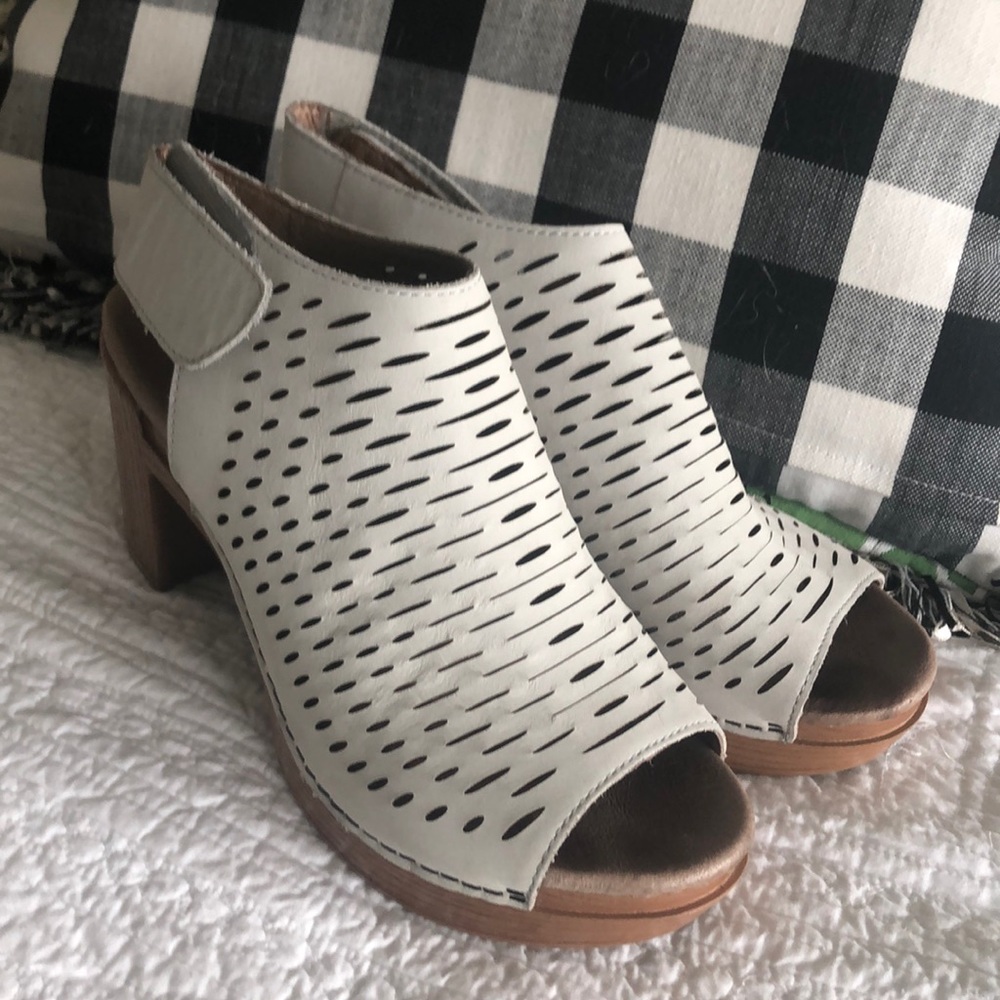 Dansko sandal